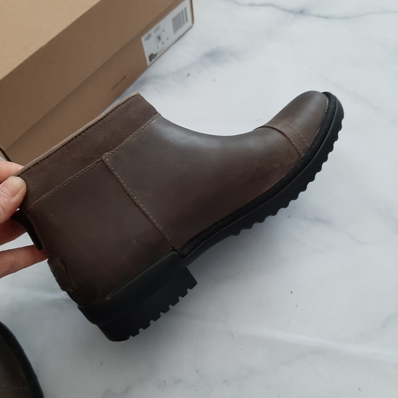 UGG Brown Attell Leather Booties Size 5 - Picture 6 of 11